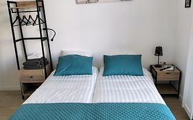 Mutum - Studios 2 Personnes Ou Duplex 5 Personnes , Idealement Places A 100M De La Plage